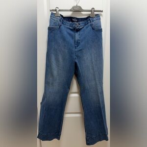 MARLA WYNNE medium indigo wide leg denim jeans. (Brand New)